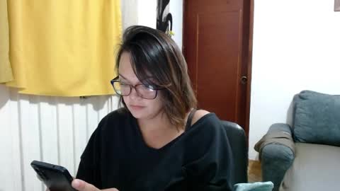 Laura online show from 06-19-26, 12:26
