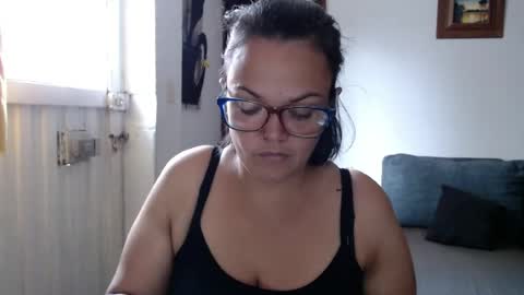 Laura online show from 06-20-26, 03:59