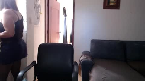 Laura online show from 07-06-26, 04:42