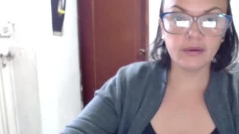 Laura online show from 07-08-26, 12:20