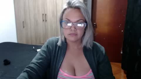 Laura online show from 07-27-26, 02:51