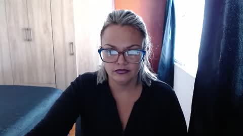 Laura online show from 07-28-26, 03:21