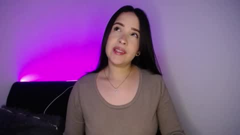 Snapshot of lau_24 chatting on 12-19-25, 01:12 lau_24 online show from 12-19-25, 01:12