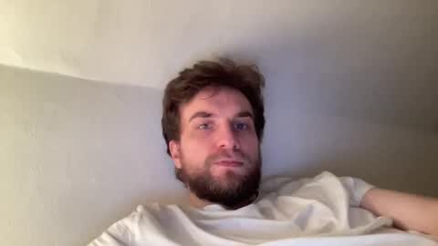 Snapshot of laughingjoe chatting on 03-10-26, 11:10 LaughingJoe online show from 03-10-26, 11:10