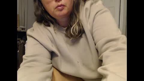 LauLauMa online show from 11-04-25, 12:21