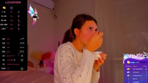 Snapshot of laura__leee chatting on 12-09-24, 09:17 Laura online show from 12-09-24, 09:17