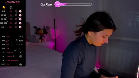 Snapshot of laura__leee chatting on 12-17-24, 06:35 Laura online show from 12-17-24, 06:35