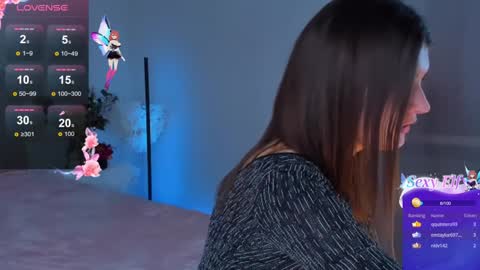 Snapshot of laura__leee chatting on 12-25-24, 09:45 Laura online show from 12-25-24, 09:45
