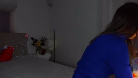 Snapshot of laura__leee chatting on 12-26-24, 12:49 Laura online show from 12-26-24, 12:49