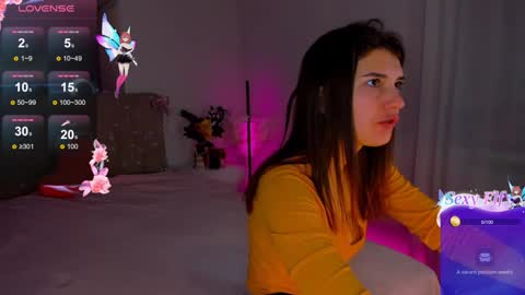 Snapshot of laura__leee chatting on 12-28-24, 06:28 Laura online show from 12-28-24, 06:28