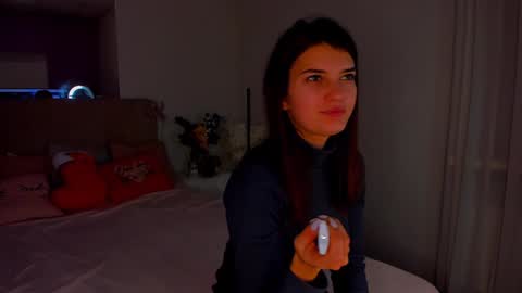 Snapshot of laura__leee chatting on 12-30-24, 06:20 Laura online show from 12-30-24, 06:20