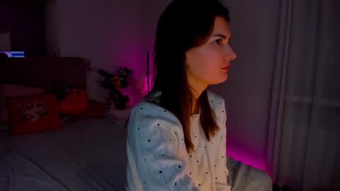 Snapshot of laura__leee chatting on 12-31-24, 06:05 Laura online show from 12-31-24, 06:05