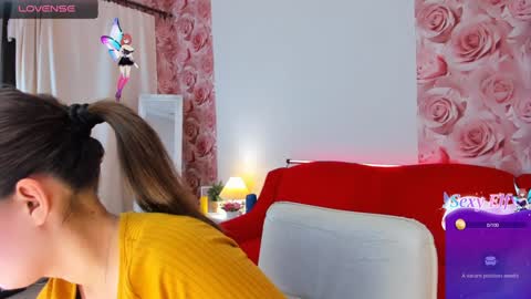Snapshot of laura__leee chatting on 01-07-25, 06:45 Laura online show from 01-07-25, 06:45