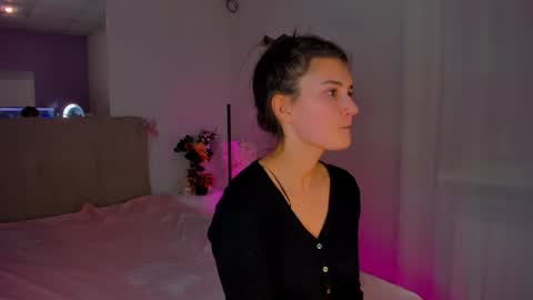 Snapshot of laura__leee chatting on 01-08-25, 10:15 Laura online show from 01-08-25, 10:15
