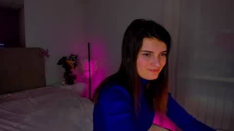 Snapshot of laura__leee chatting on 01-16-25, 12:09 Laura online show from 01-16-25, 12:09