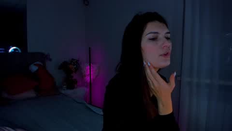 Snapshot of laura__leee chatting on 01-17-25, 06:15 Laura online show from 01-17-25, 06:15