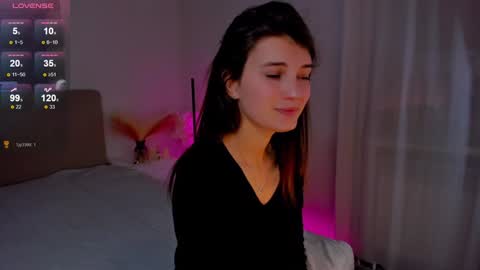 Snapshot of laura__leee chatting on 02-01-25, 12:47 Laura online show from 02-01-25, 12:47