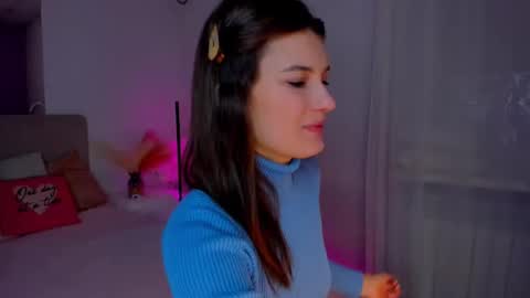 Snapshot of laura__leee chatting on 02-09-25, 06:22 Laura online show from 02-09-25, 06:22