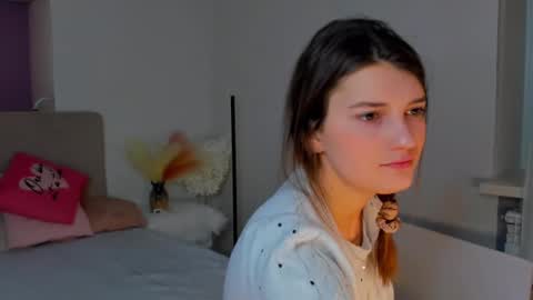 Snapshot of laura__leee chatting on 02-10-25, 06:20 Laura online show from 02-10-25, 06:20