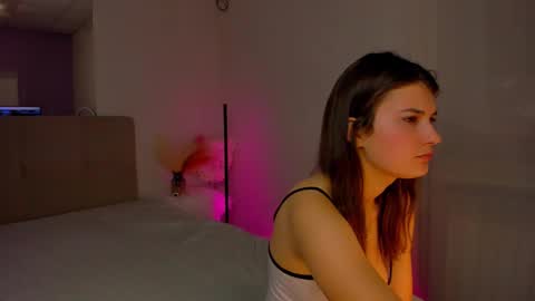 Snapshot of laura__leee chatting on 02-17-25, 12:27 Laura online show from 02-17-25, 12:27
