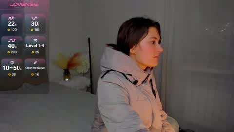 Snapshot of laura__leee chatting on 02-25-25, 12:34 Laura online show from 02-25-25, 12:34