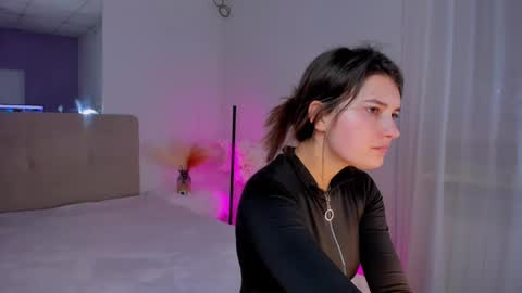 Snapshot of laura__leee chatting on 03-06-25, 09:36 Laura online show from 03-06-25, 09:36
