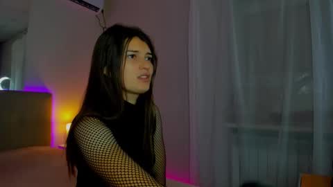 Snapshot of laura__leee chatting on 09-09-25, 05:29 Laura online show from 09-09-25, 05:29