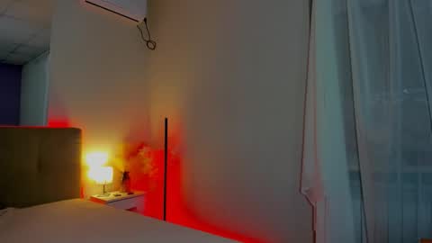 Snapshot of laura__leee chatting on 10-05-25, 05:17 Laura online show from 10-05-25, 05:17