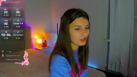 Snapshot of laura__leee chatting on 10-13-25, 05:24 Laura online show from 10-13-25, 05:24