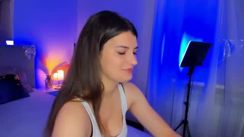 Laura online show from 06-14-26, 04:58