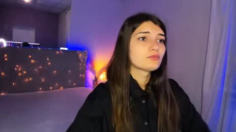 Laura online show from 07-04-26, 05:02