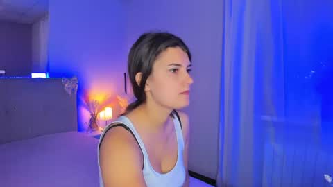 Laura online show from 07-18-26, 04:49