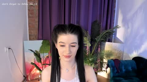 Snapshot of laura_coy chatting on 01-30-25, 11:24 Laura online show from 01-30-25, 11:24