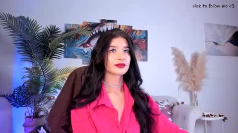 Snapshot of laura_coy chatting on 09-24-25, 07:50 Laura online show from 09-24-25, 07:50