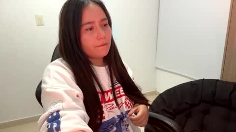 laura online show from 11-19-25, 12:32