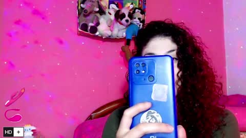 Snapshot of laura_fountain_ chatting on 04-07-26, 12:38 weedcam Curly Laura OF online show from 04-07-26, 12:38