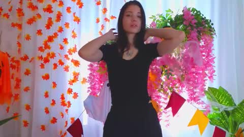 laura online show from 11-08-25, 08:03