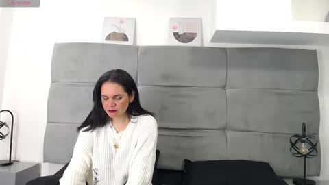 Snapshot of laura_hotties chatting on 02-21-25, 12:50 laura hotties online show from 02-21-25, 12:50