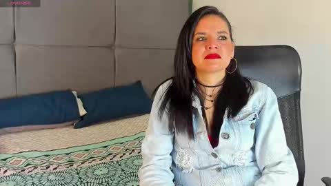 Snapshot of laura_hotties chatting on 03-12-25, 01:08 laura hotties online show from 03-12-25, 01:08