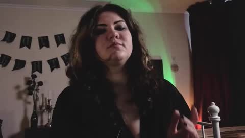 Snapshot of laura_karamazov chatting on 02-16-26, 09:27 Miss Laura online show from 02-16-26, 09:27