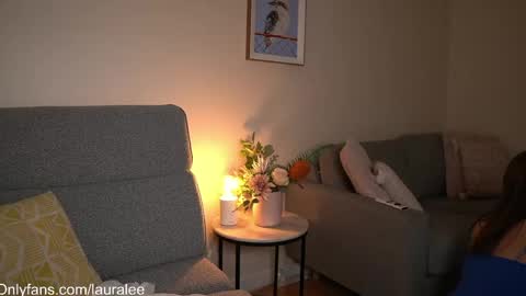 Laura Lee. online show from 04-25-26, 02:58