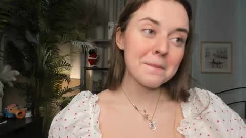Snapshot of laura_mutti chatting on 05-29-26, 03:54 Samantha online show from 05-29-26, 03:54