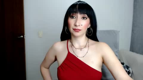 Snapshot of laura_pervert_ chatting on 05-01-26, 11:42 Laura online show from 05-01-26, 11:42
