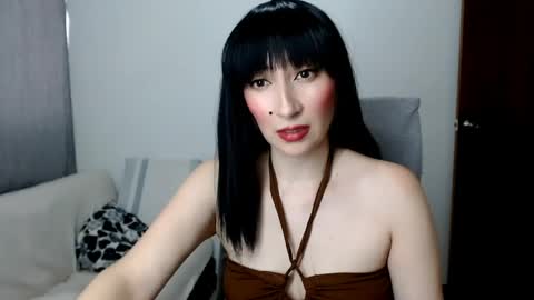 Snapshot of laura_pervert_ chatting on 05-27-26, 09:45 Laura online show from 05-27-26, 09:45