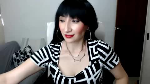 Snapshot of laura_pervert_ chatting on 06-02-26, 09:50 Laura online show from 06-02-26, 09:50