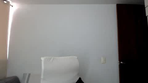 Snapshot of laura_pervert_ chatting on 06-16-26, 09:28 Laura online show from 06-16-26, 09:28