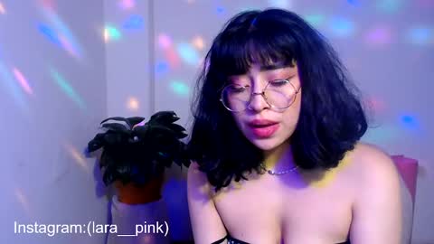 laura_pink01 online show from 01-18-25, 05:52