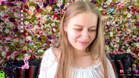 Snapshot of laura_pudd chatting on 12-11-24, 06:52 Laura online show from 12-11-24, 06:52