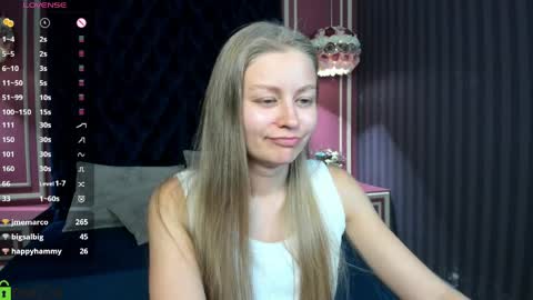 Snapshot of laura_pudd chatting on 04-01-26, 01:41 Laura online show from 04-01-26, 01:41