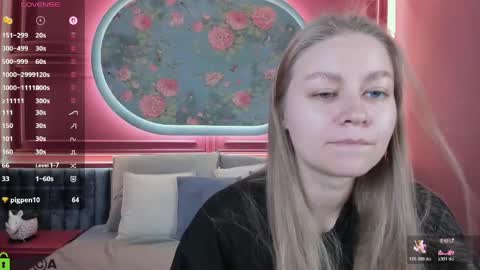 Snapshot of laura_pudd chatting on 05-16-26, 10:36 Laura online show from 05-16-26, 10:36